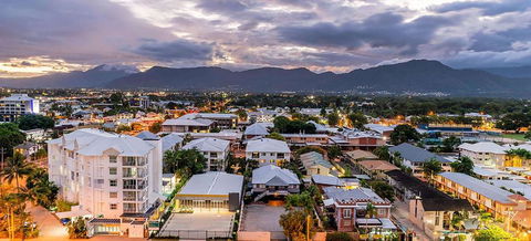 Rydges Esplanade Resort Cairns - Sunshine Coast Tourism 3