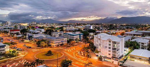 Rydges Esplanade Resort Cairns - Sunshine Coast Tourism 2