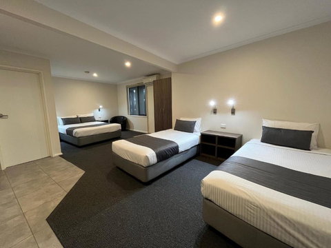 Ryley Motor Inn - Sunshine Coast Tourism 1