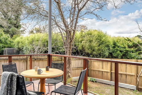 Sahaja Cottage Wentworth Falls - Sunshine Coast Tourism 0