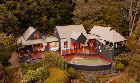 Sahali, Kangaroo Valley - Holiday Sunshine Coast 0