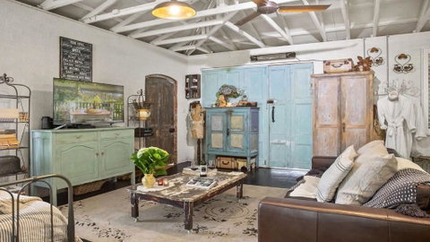 Saint Eloi Le Studio - Sunshine Coast Tourism 3