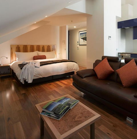 Salamanca Wharf Hotel - Sunshine Coast Tourism 2