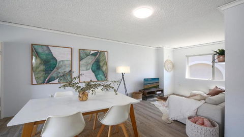 Salt Life Short Walk To Beach, Shops Cafes Accom Holidays - Holiday Sunshine Coast 3