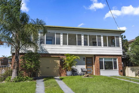 Salt Life - Belle Escapes Jervis Bay - Sunshine Coast Tourism 2