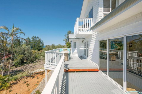 Salt Spray - Sunshine Coast Tourism 2