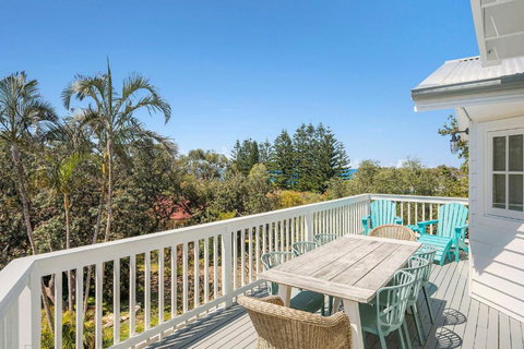 Salt Spray - Sunshine Coast Tourism 3