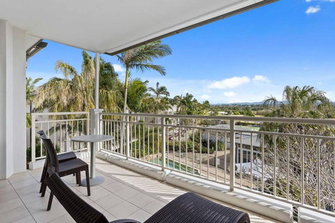 Salt Village 1 Bedroom Apartment - Top Floor - Holiday Sunshine Coast 1