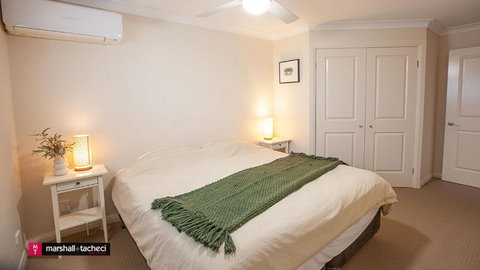 Salt Water Villa Bermagui Four Bedroom Central Location With Wifi - Holiday Sunshine Coast 2