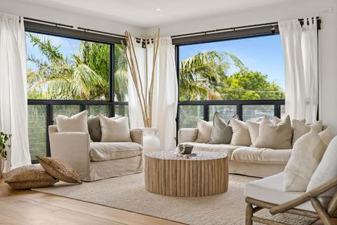 Salta - Holiday Sunshine Coast 1