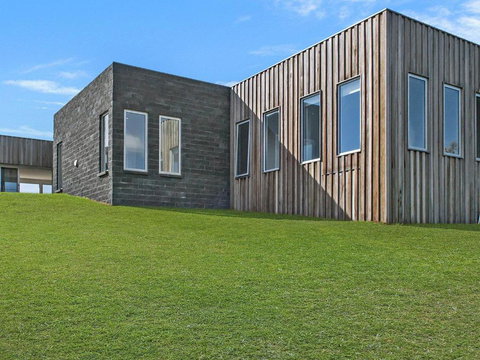 Saltwater Lodge - Sunshine Coast Tourism 2