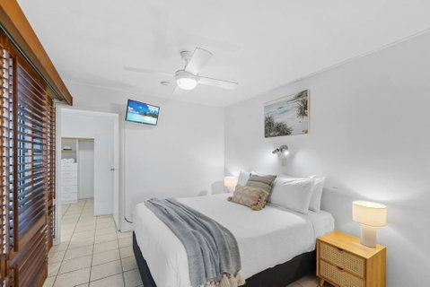 Salty Breeze - Rooftop Terrace & Jacuzzi - Sunshine Coast Tourism 2