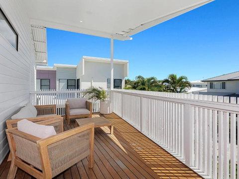 Salty Haven - Holiday Sunshine Coast 1