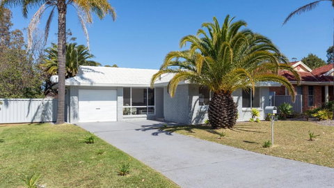 Salty Marlin - Holiday Sunshine Coast 1