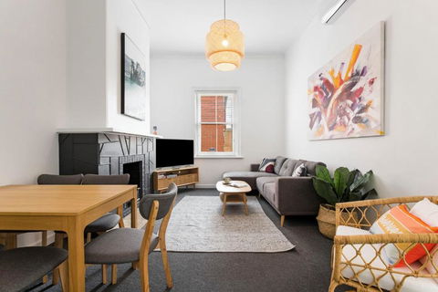 Salty Pines - 3BR House Glenelg South - Sunshine Coast Tourism 0