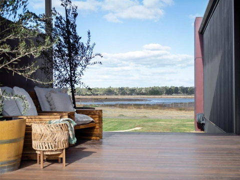 Samphire Chalet Peppermint - Holiday Sunshine Coast 2