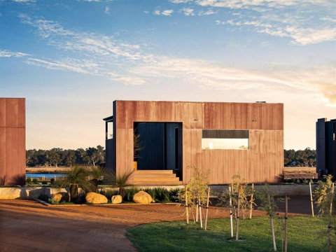 Samphire Chalet Peppermint - Holiday Sunshine Coast 0