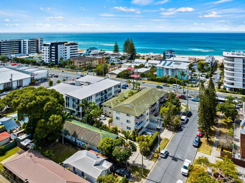 Samuel Grove - Sunshine Coast Tourism 0