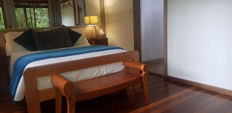 Samurai Beach Bungalows - Port Stephens YHA - Sunshine Coast Tourism 1