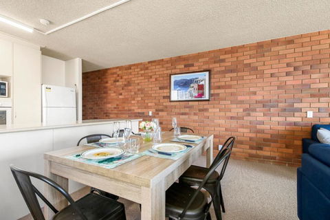 San Clemente Unit 4 24 Orvieto Terrace - Sunshine Coast Tourism 1