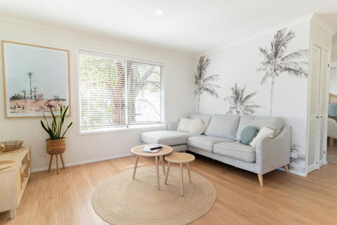 Sanbis Cabin - Hidden Boutique Retreat, Sea Views - Sunshine Coast Tourism 1