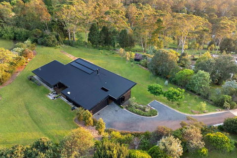 Sanctuaire, Southern Highlands - Sunshine Coast Tourism 3