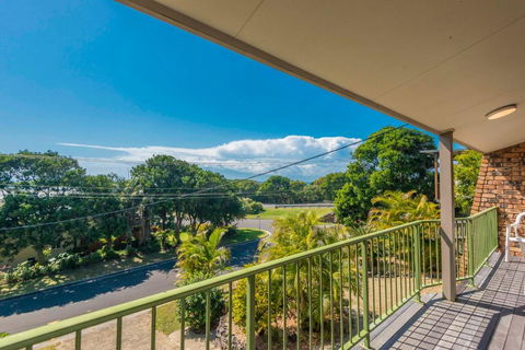 Sand Dunes - Sunshine Coast Tourism 3