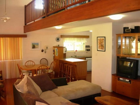 Sand Piper Cottage Rainbow Beach - Holiday Sunshine Coast 2