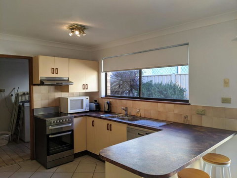 Sandy Shore Villa - Holiday Sunshine Coast 3