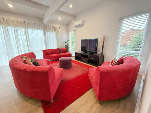 Sanrio Dream Villa Family Retreat With Views - Holiday Sunshine Coast 0