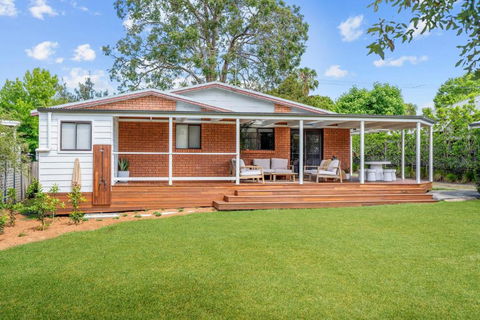 Sandalwood At Huskisson - Sunshine Coast Tourism 2