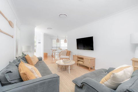 Sandalwood At Huskisson - Sunshine Coast Tourism 3