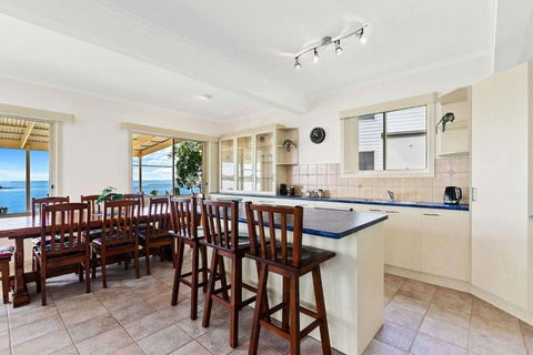 Sandbar On Moreton 5 Bedroom - Sunshine Coast Tourism 3