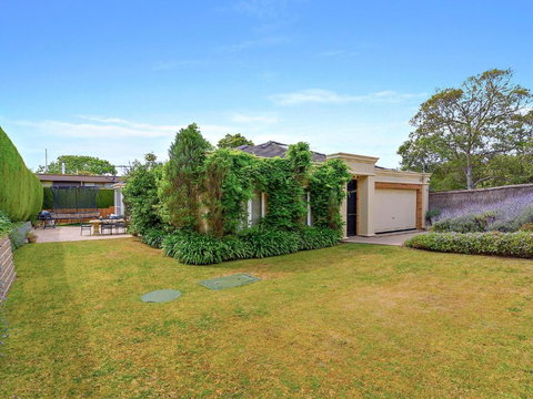 Sandborne Moments To The Sand - Holiday Sunshine Coast 1