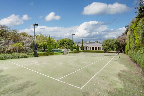 Sandfields - Sunshine Coast Tourism 1