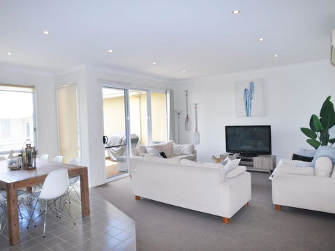 Sandpiper 3 - Close To Town And Beach - Sunshine Coast Tourism 1