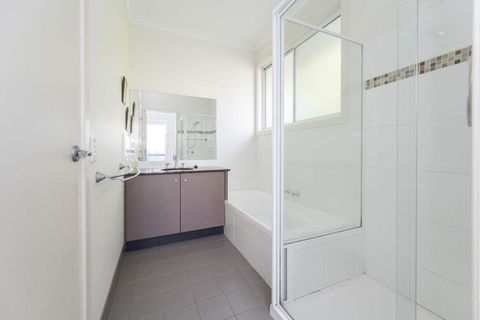 Sandpiper 5 - Close To Town And Beach - Sunshine Coast Tourism 3