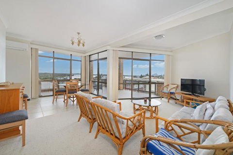 Sandpiper 9 25 Waugh Street - Sunshine Coast Tourism 0