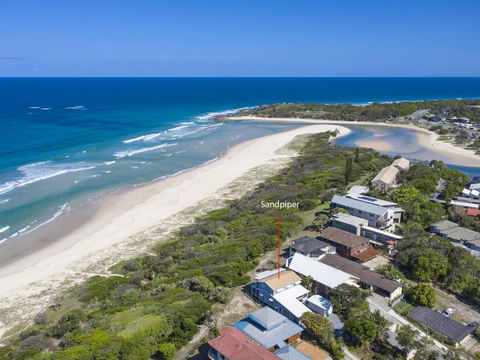 Sandpiper Beachfront House - Hastings Point - Holiday Sunshine Coast 2