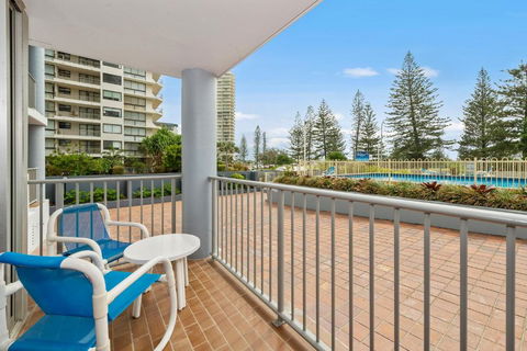 Sandpiper Broadbeach - Sunshine Coast Tourism 1