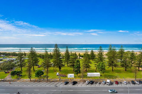 Sandpiper Broadbeach - Sunshine Coast Tourism 0