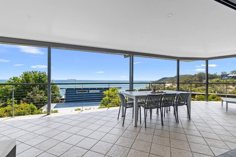 Sands On Moreton - Holiday Sunshine Coast 3