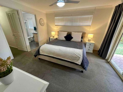 Sandstone Point And Bribie Beaches - Holiday Sunshine Coast 0