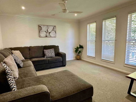 Sandstone Point And Bribie Beaches - Holiday Sunshine Coast 2