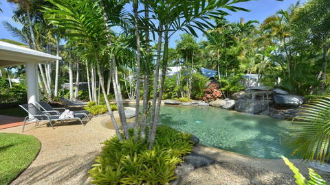 Sandwater Port Douglas - Sunshine Coast Tourism 0