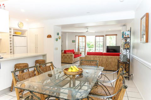 Sandy Beach Resort - Holiday Sunshine Coast 3