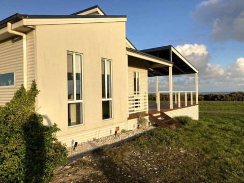 Sandy Bottoms Beach Escape - Sunshine Coast Tourism 0