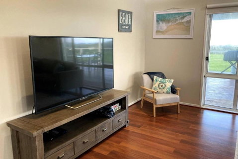 Sandy Bottoms Beach Escape - Sunshine Coast Tourism 3