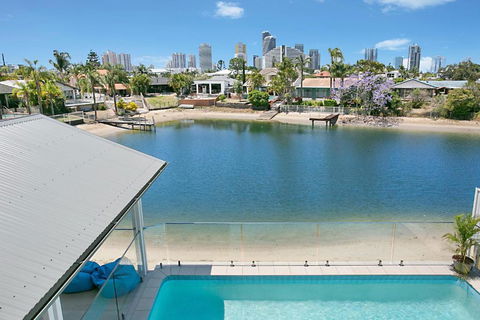 Sandy Cove - Holiday Sunshine Coast 2