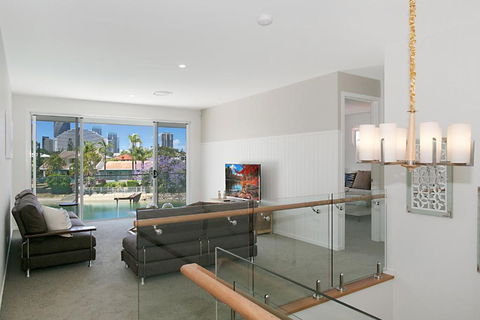 Sandy Cove - Holiday Sunshine Coast 3